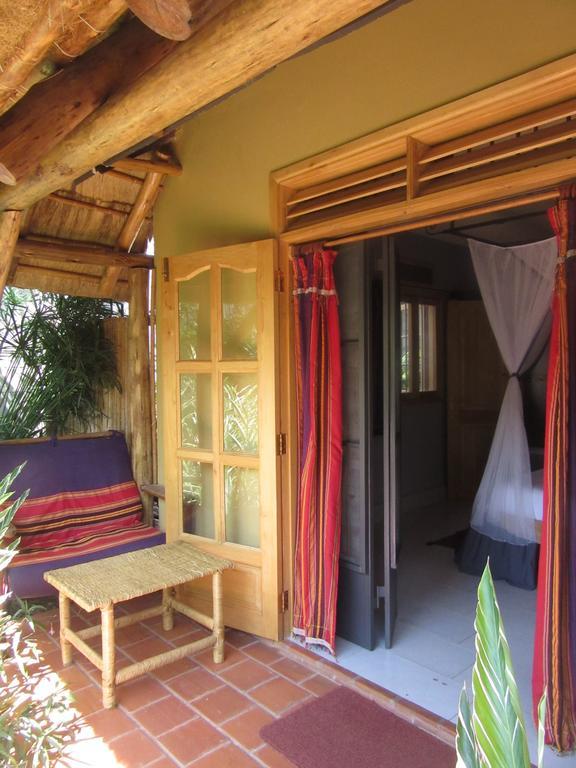 Precious Guesthouse Entebbe Zewnętrze zdjęcie