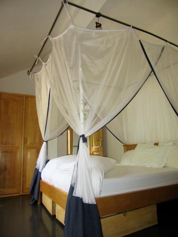Precious Guesthouse Entebbe Zewnętrze zdjęcie