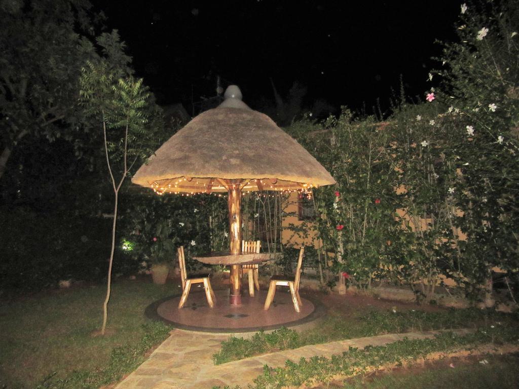 Precious Guesthouse Entebbe Zewnętrze zdjęcie