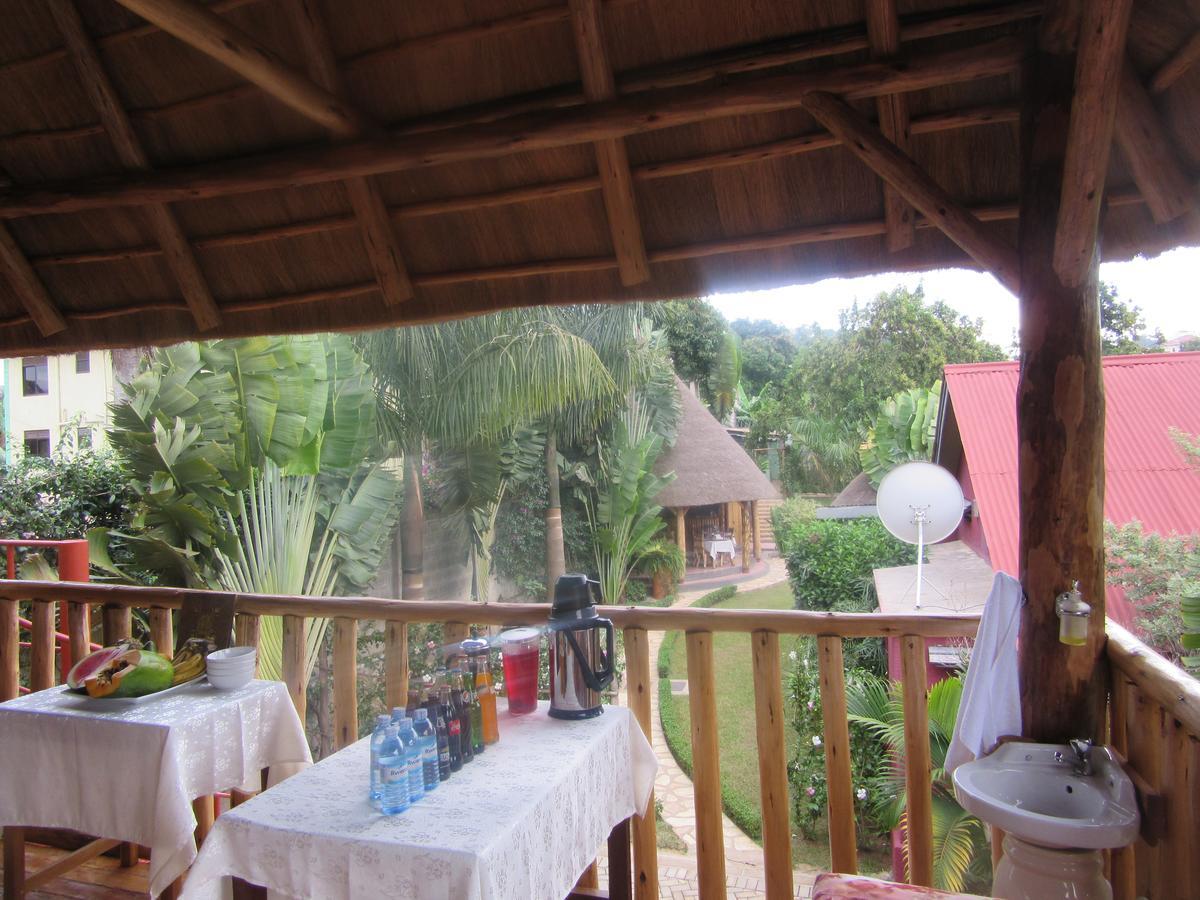 Precious Guesthouse Entebbe Zewnętrze zdjęcie
